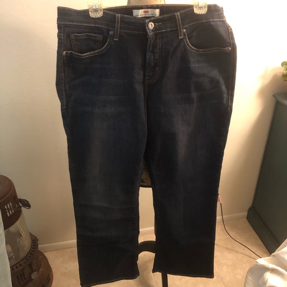 Levi’s 512 Perfectly Shaping Boot Cut Blue Jeans - Picture 2 of 6